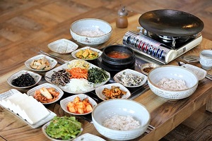 韓国の食事マナー 日本との違いを旅行に発つ前にチェックしょう せきさるぶろぐ