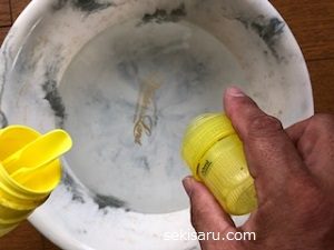 中性洗剤を水で薄める