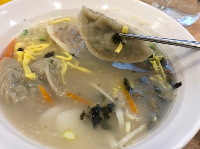マンドゥ（餃子）スープ