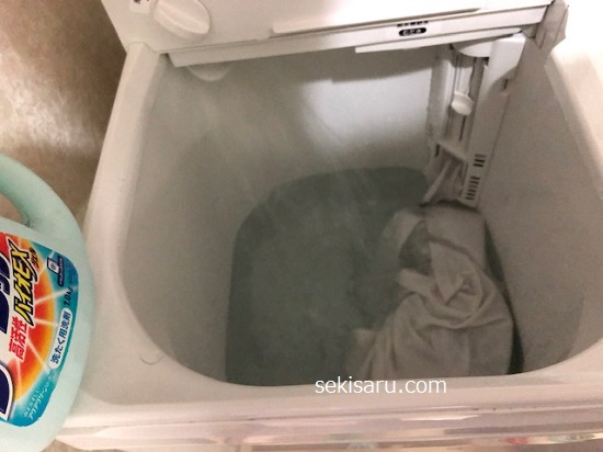 Tシャツを洗濯機で洗う